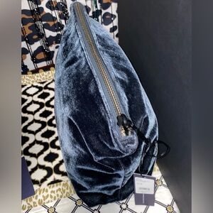 REBECCA MINKOFF LARGE LEATHER COSMETICS BAG